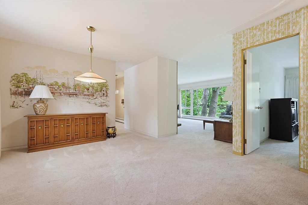 37 Oxbow Road Wayland, MA 01778 - Photo 9 of 20