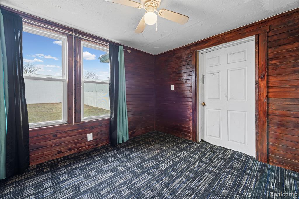 26240 Gibraltar Road Flat Rock, MI 48134 - Photo 16 of 29 Gallery Image 16