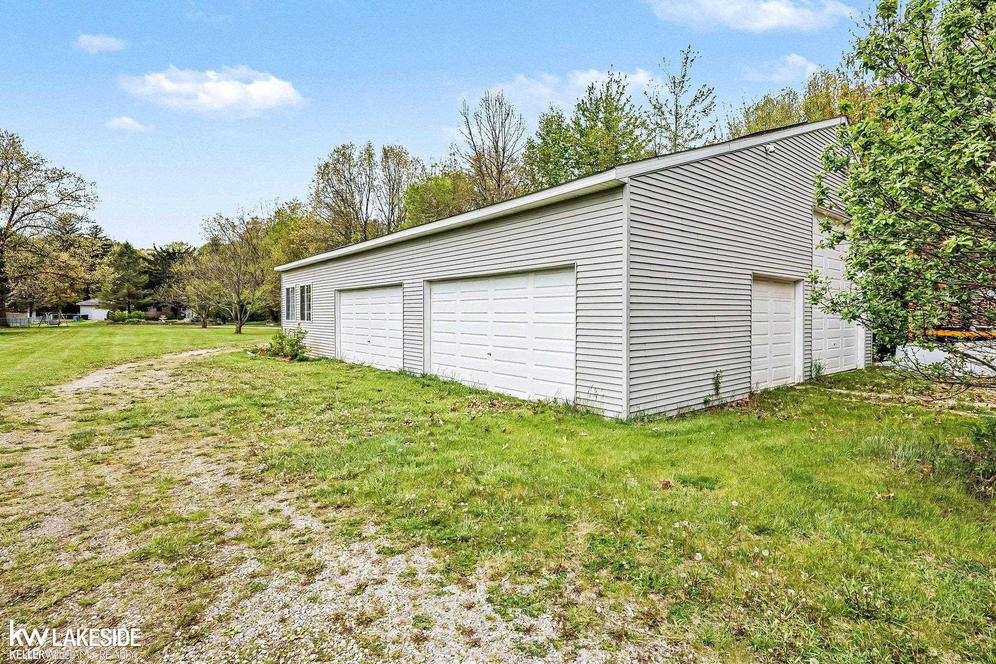 46502 Woodall Road Utica, MI 48317 - Photo 10 of 54
