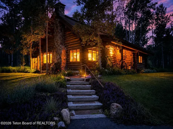 $1,950,000 | 9952 Aspen Lane, Victor, ID 83455