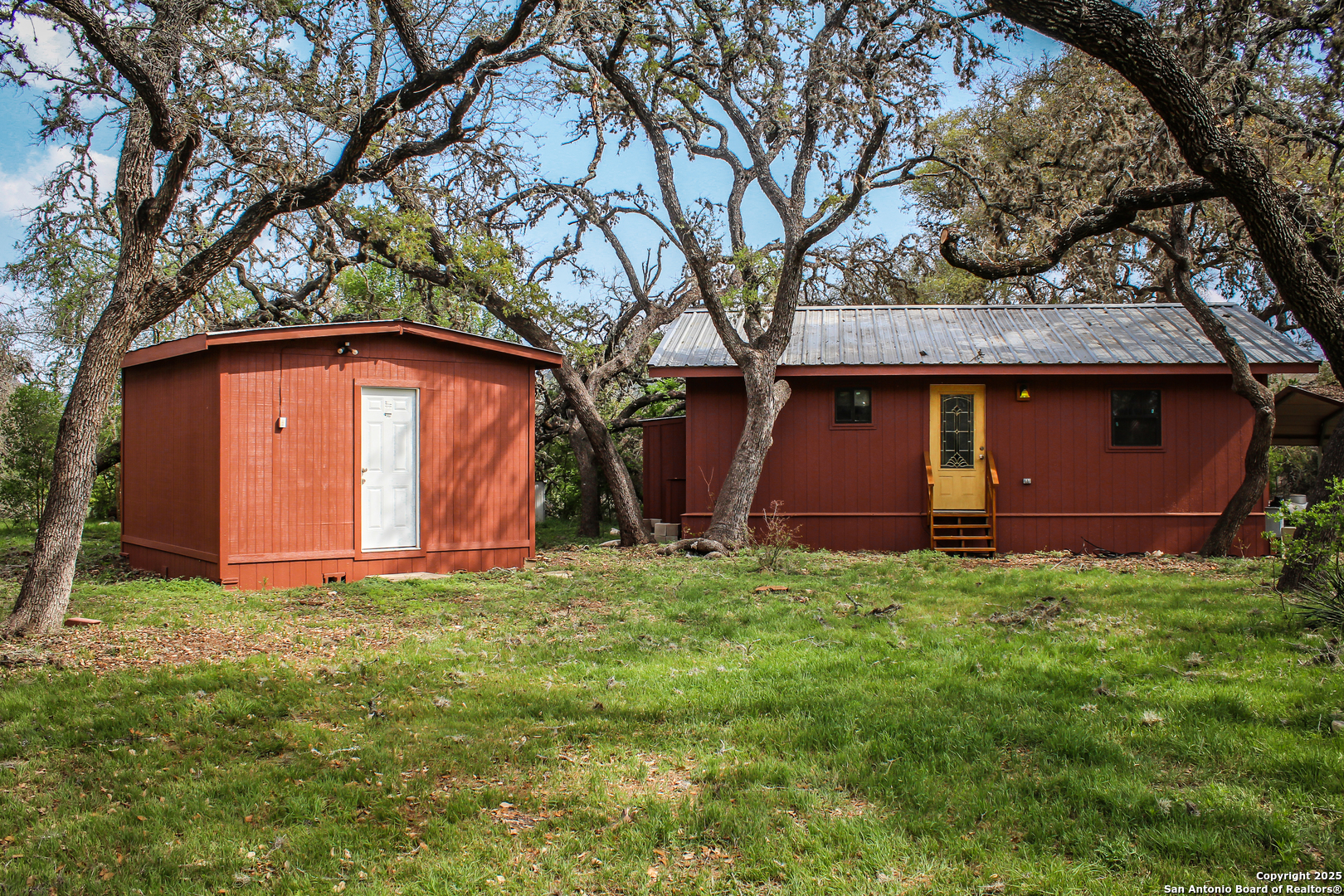 695 South Thunder Creek Road Utopia, TX 78884 - Photo 3 of 14