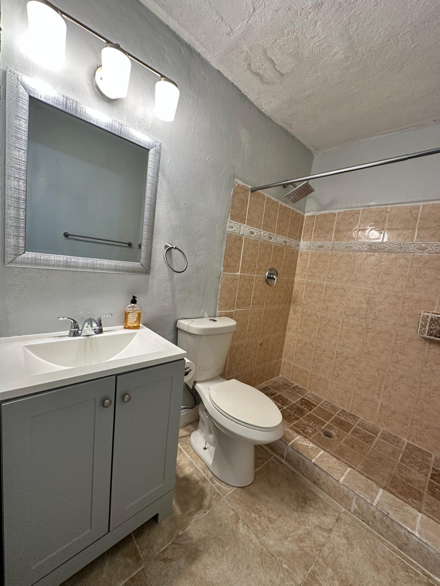 3210 Eagle Avenue Key West, FL 33040 - Photo 12 of 35 Photo Dec 22 2024, 14 05 48