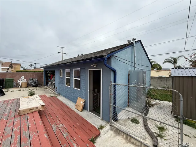 $1,049,000 | 4440 West 58th Place, Los Angeles, CA 90043