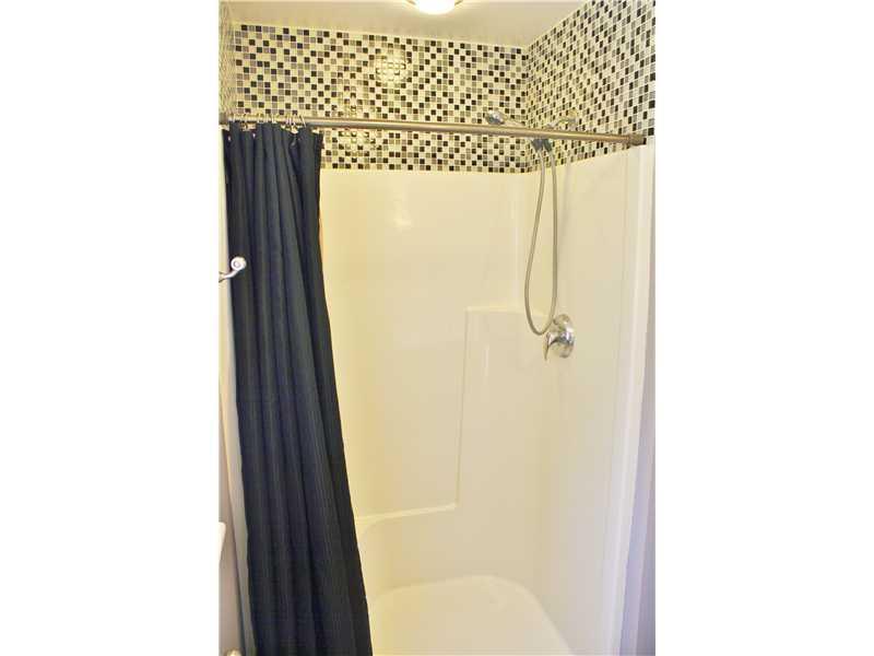19 Anthoine Road Windham, ME 04062 - Photo 16 of 29 Bathroom.