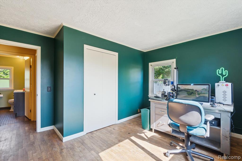 265 Airport Road Waterford, MI 48327 - Photo 21 of 47 Gallery Image 21