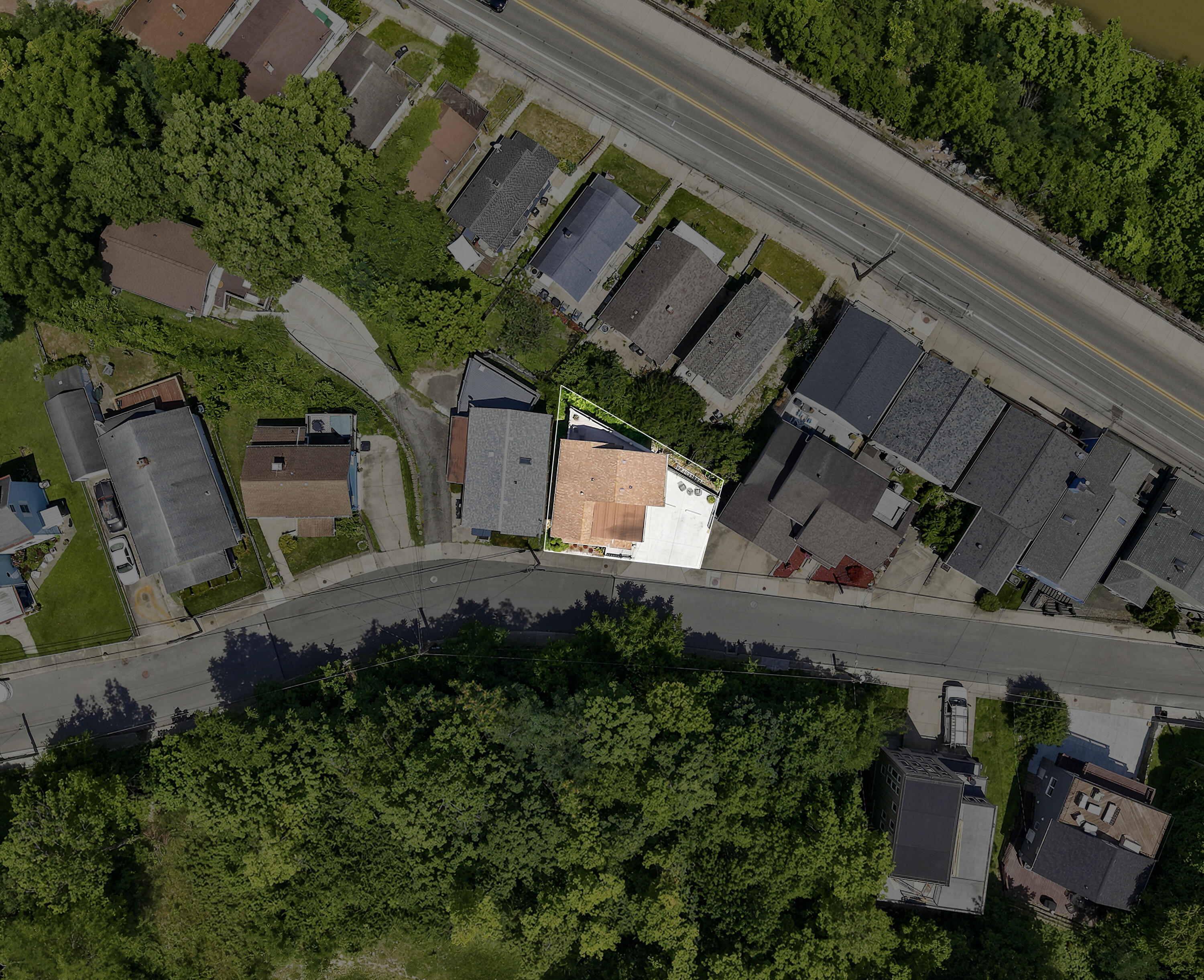 928 Spring Street Covington, KY 41016 - Photo 34 of 40 9-print-DJI_20260703130927_0042_D-Edit