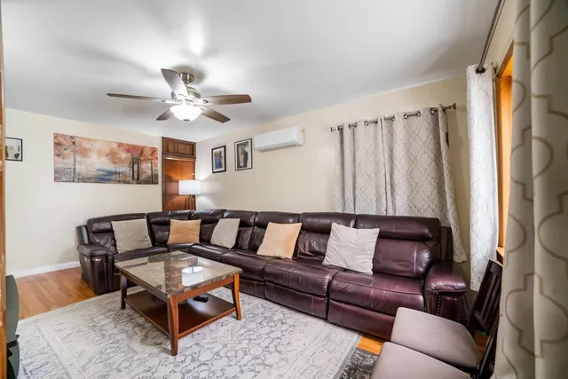 $935,000 | 81-56 264th Street | Floral Park