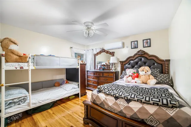 $935,000 | 81-56 264th Street | Floral Park