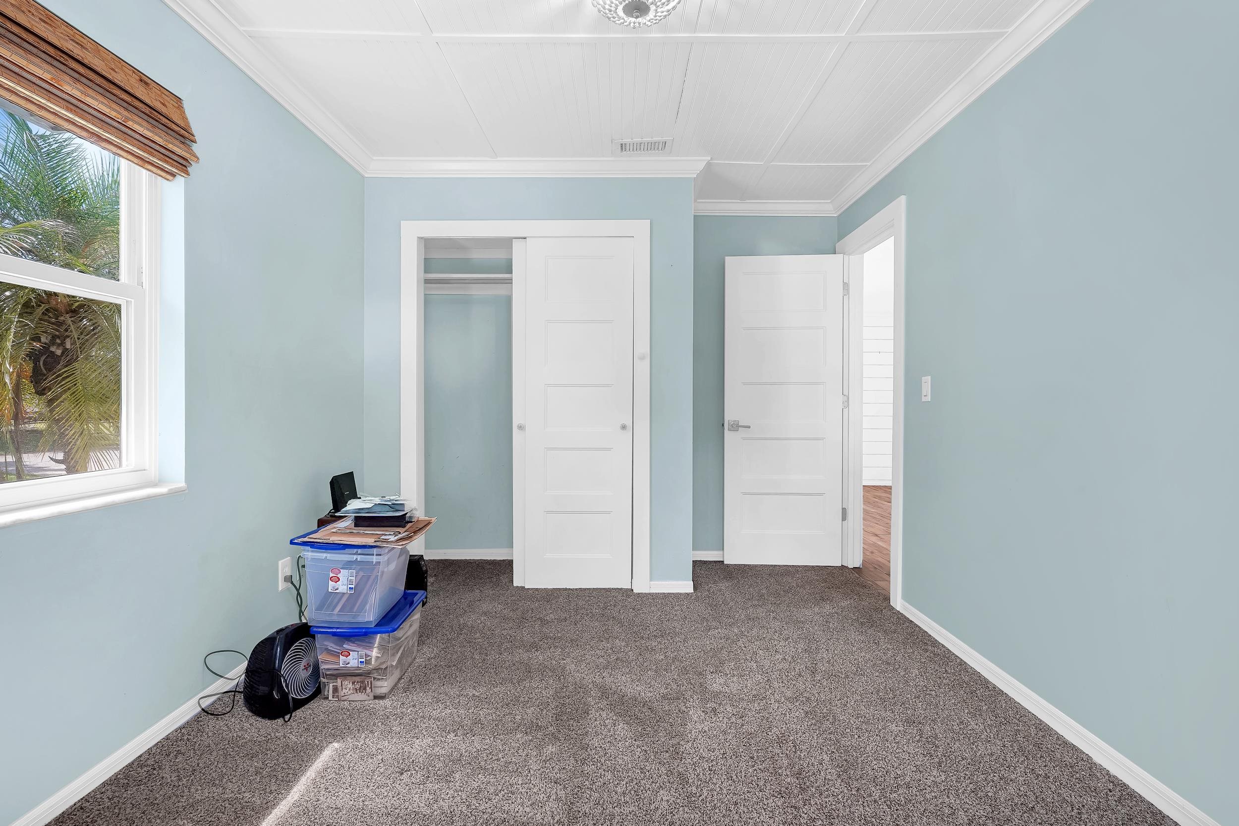 401 E Street St. Augustine, FL 32080 - Photo 20 of 36 a view of room with air conditioner and window