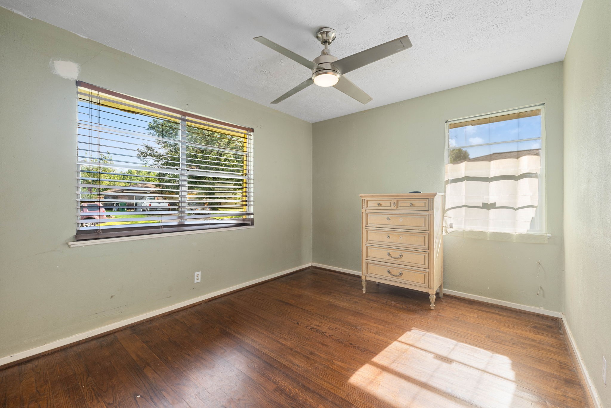 6415 Limestone Street Houston, TX 77092 - Photo 9 of 16 Gallery Image 9