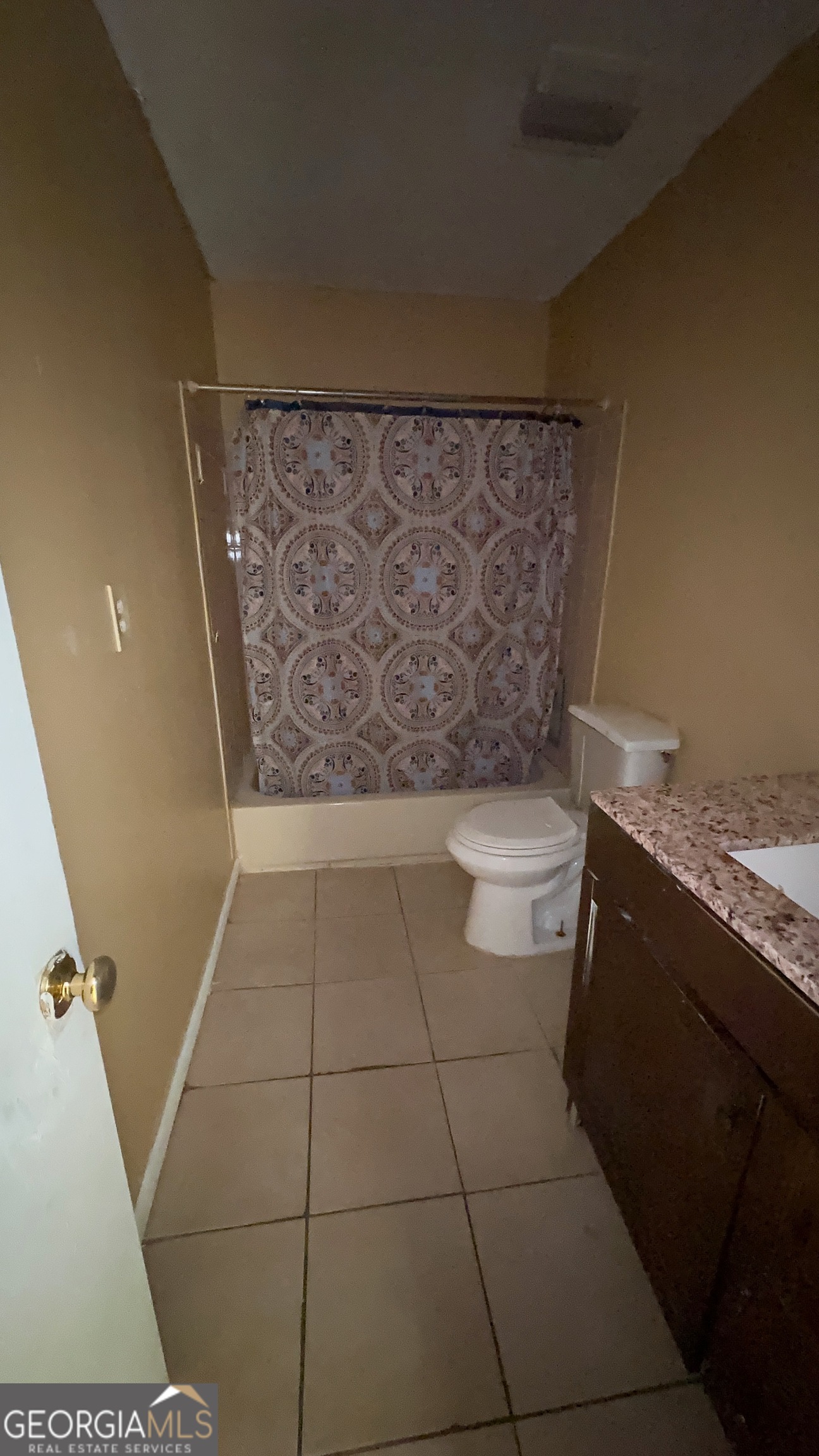 544 Conley Road Forest Park, GA 30297 - Photo 10 of 17 a view of an empty room