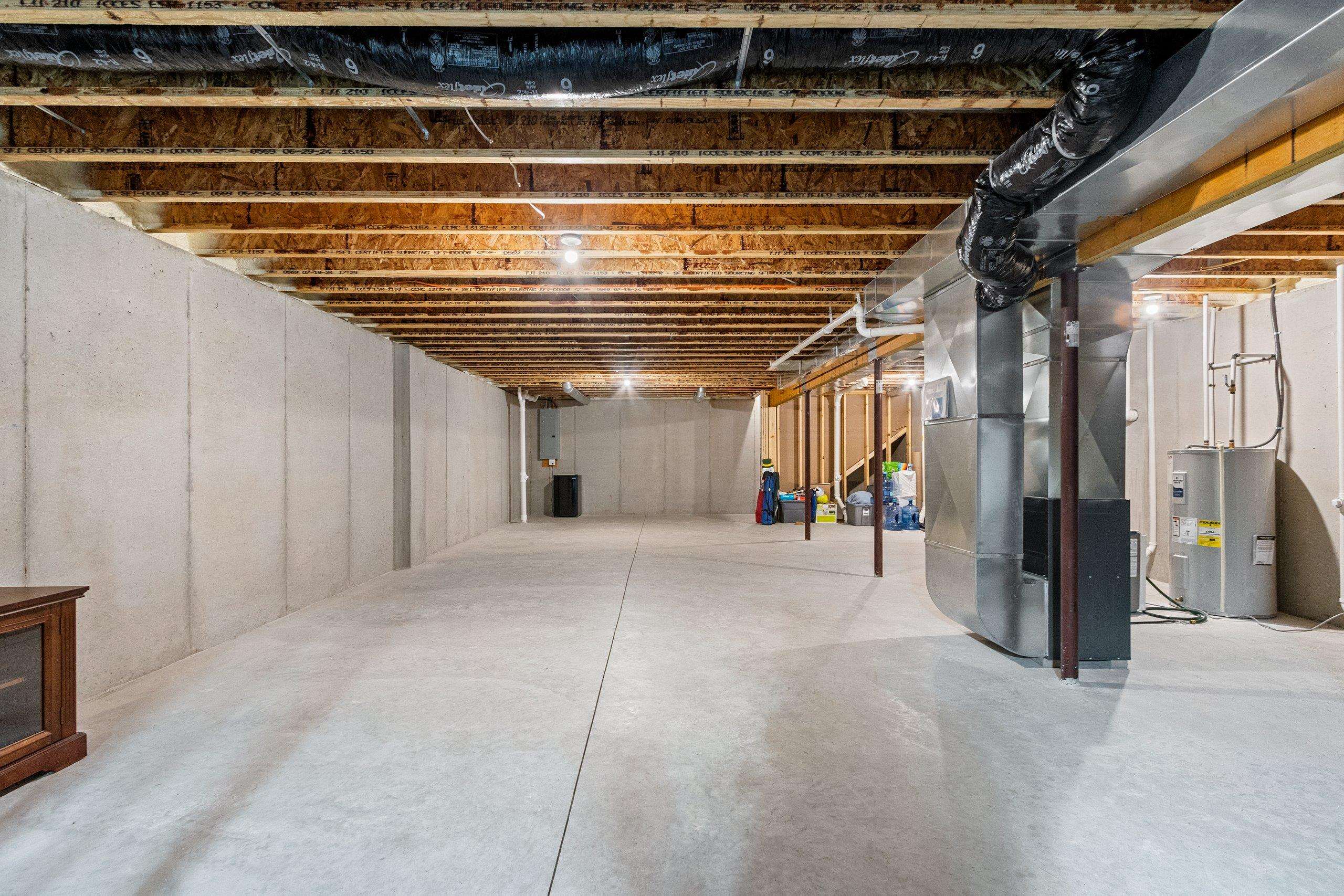 4669 Richard Lane Green Bay, WI 54313 - Photo 29 of 41