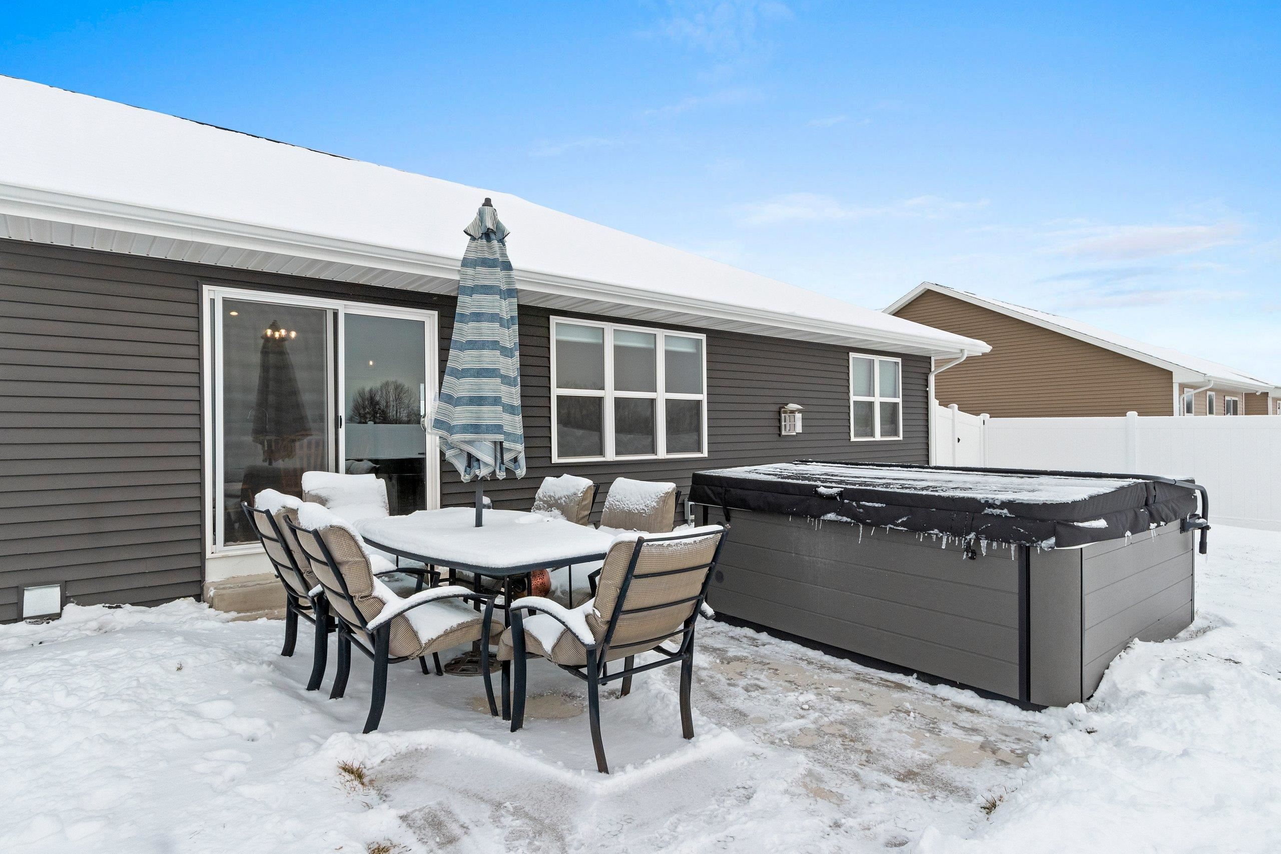 4669 Richard Lane Green Bay, WI 54313 - Photo 38 of 41