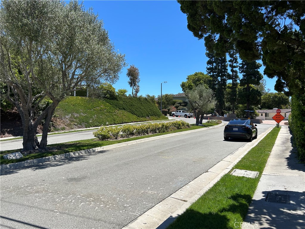 28655 Crestridge Road Rancho Palos Verdes, CA 90275 - Photo 9 of 10 Gallery Image 9