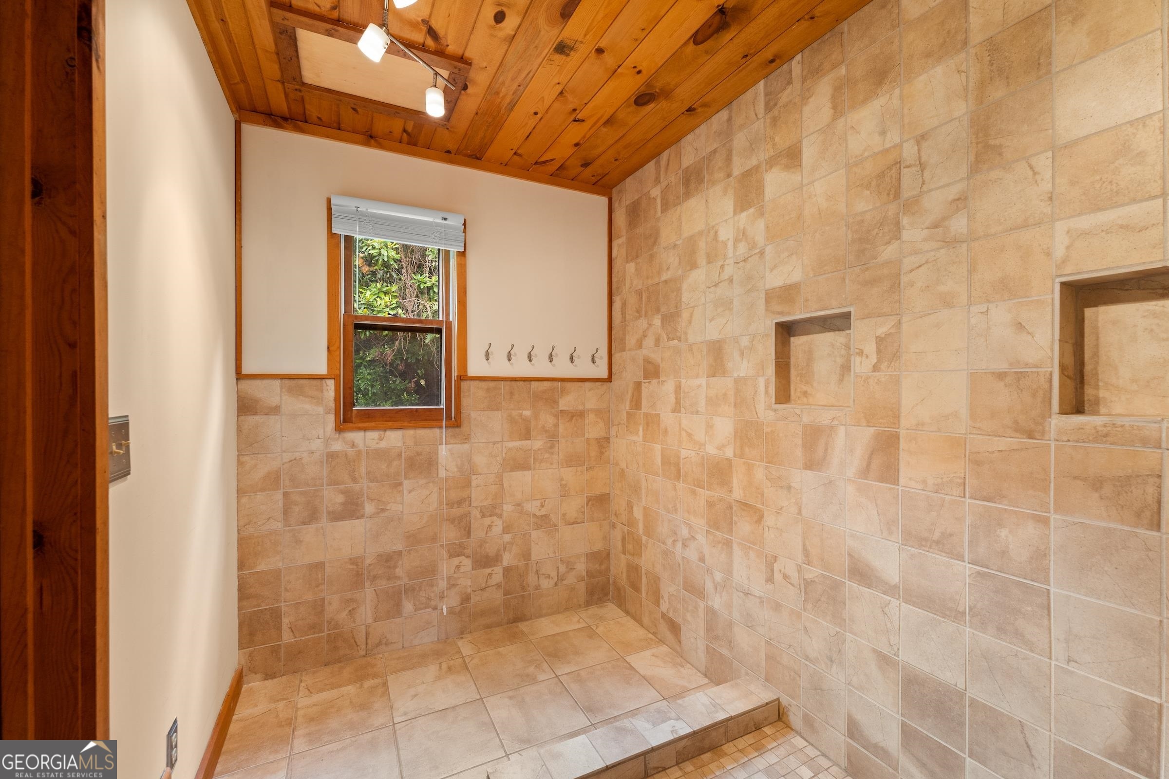 966 Wahoo Creek Road Murrayville, GA 30564 - Photo 19 of 81