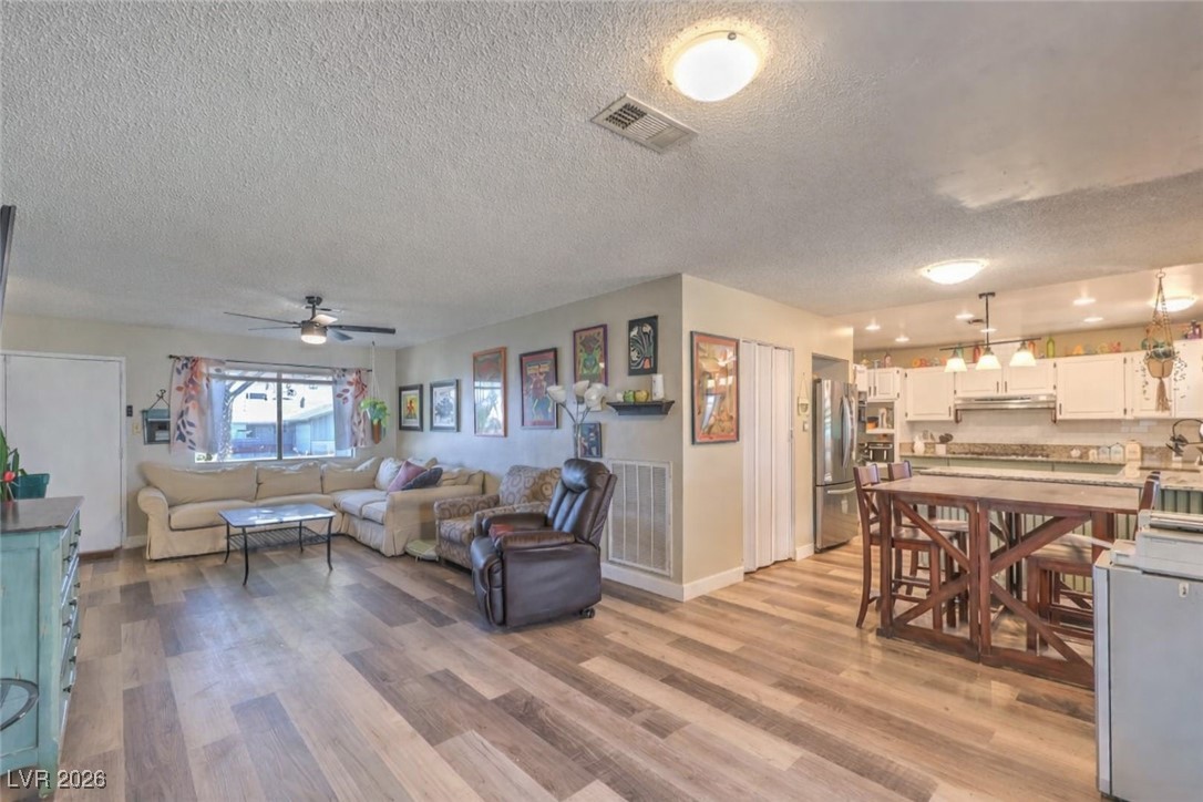 404 Brighton Road Las Vegas, NV 89145 - Photo 2 of 16