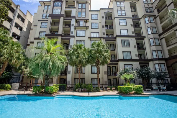 $1,285 | 4001 Fannin Street, Unit 4523, Houston, TX 77004