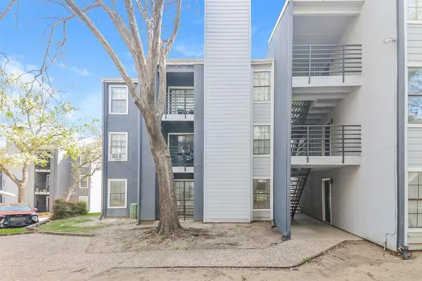 $1,199 | 9920 Forest Lane, Unit 119, Dallas, TX 75243