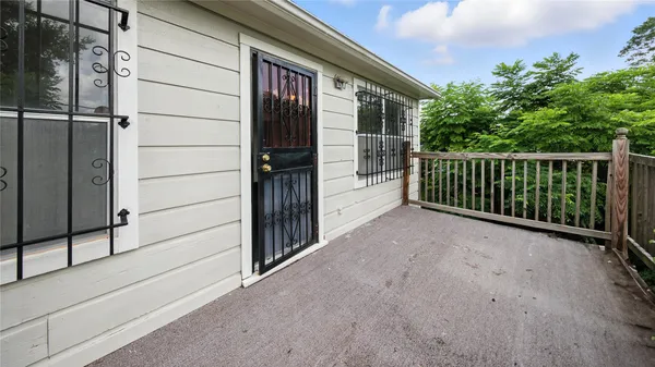 $279,000 | 7323 Carew Street, Houston, TX 77074