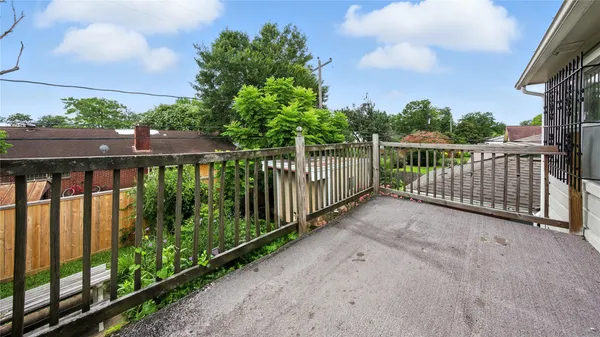 $279,000 | 7323 Carew Street, Houston, TX 77074