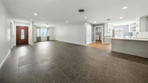 $279,000 | 7323 Carew Street, Houston, TX 77074