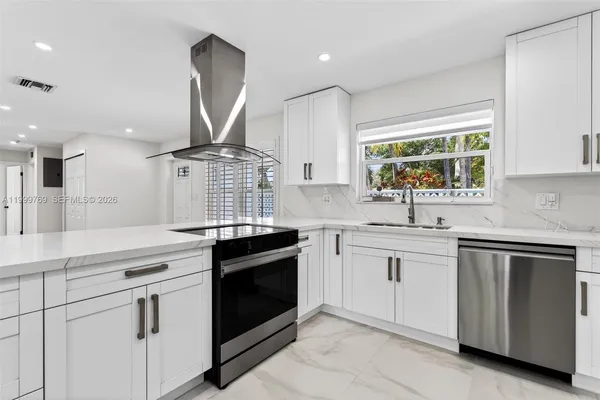 $7,500 | 4010 Northeast 22nd Avenue, Unit 4010, Lighthouse Point, FL 33064