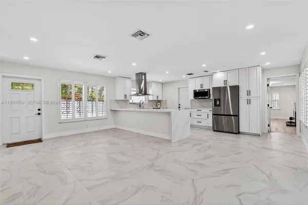 $7,500 | 4010 Northeast 22nd Avenue, Unit 4010, Lighthouse Point, FL 33064