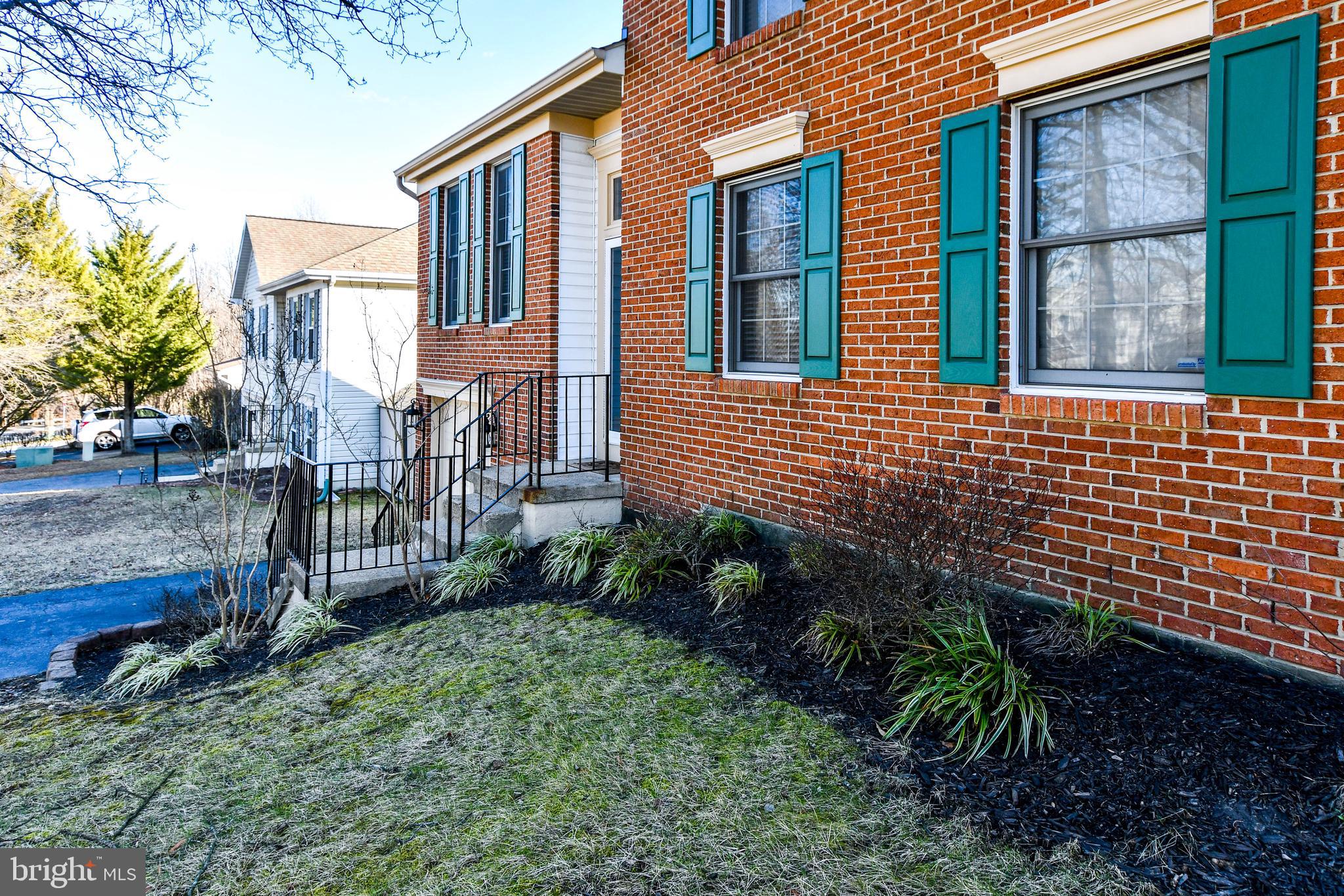 9523 Kings Grant Road Laurel, MD 20723 - Photo 5 of 63