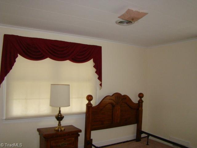 803 Cliff Road Asheboro, NC 27203 - Photo 13 of 16 2nd Bedroom.