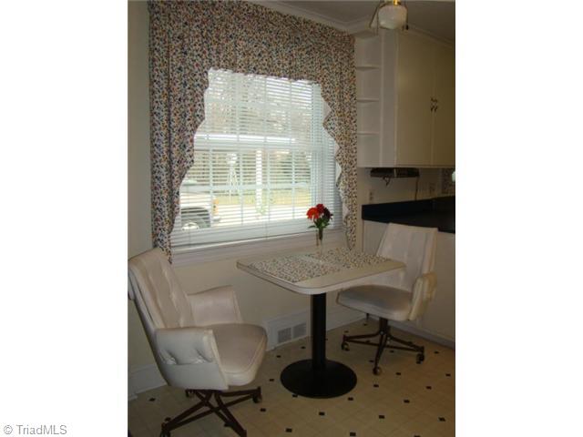 803 Cliff Road Asheboro, NC 27203 - Photo 7 of 16 Kitchen.