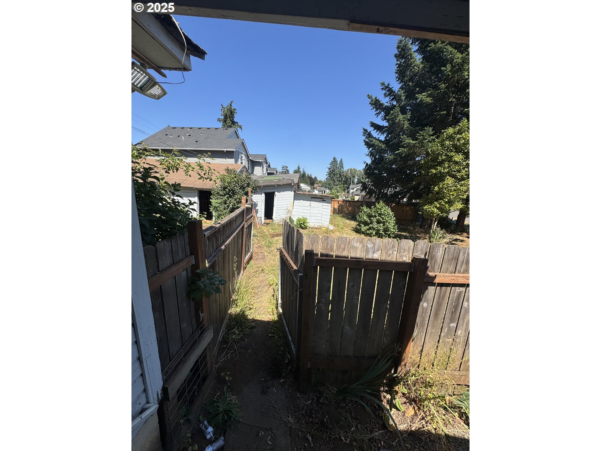 35092 Pittsburg Road St. Helens, OR 97051 - Photo 19 of 35 a view of balcony with wooden floor