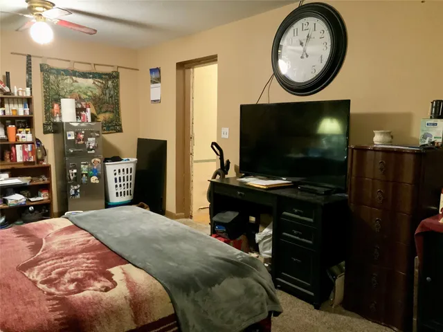 $130,000 | 215 Mcneir Street, Anahuac, TX 77514