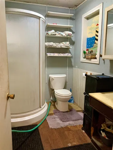 $130,000 | 215 Mcneir Street, Anahuac, TX 77514