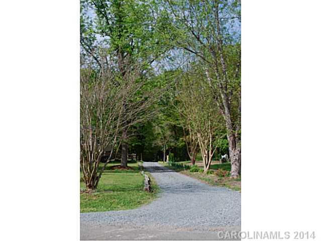 8444 Starnes Randall Road Charlotte, NC 28215 - Photo 2 of 13 Gallery Image 2