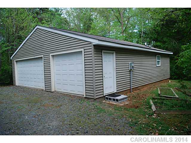 8444 Starnes Randall Road Charlotte, NC 28215 - Photo 5 of 13 Gallery Image 5