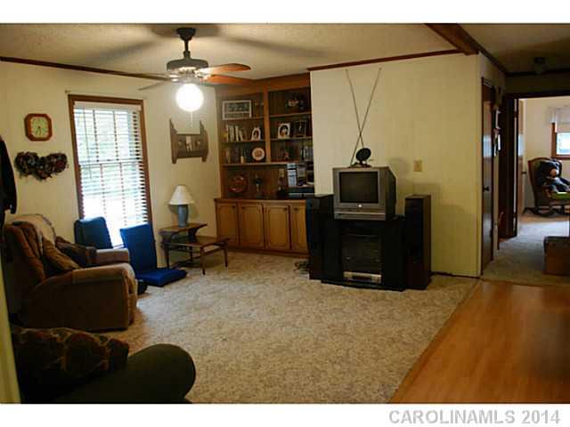 8444 Starnes Randall Road Charlotte, NC 28215 - Photo 7 of 13 Gallery Image 7