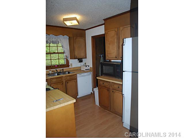 8444 Starnes Randall Road Charlotte, NC 28215 - Photo 10 of 13 Gallery Image 10