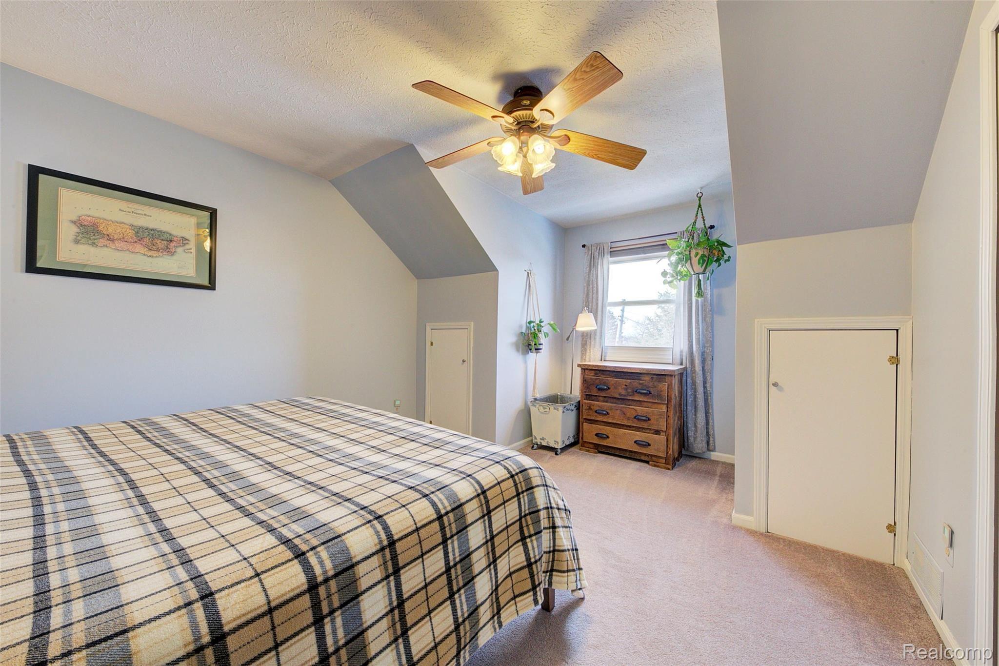 1131 Brighton Lake Road Brighton, MI 48116 - Photo 18 of 43 Master