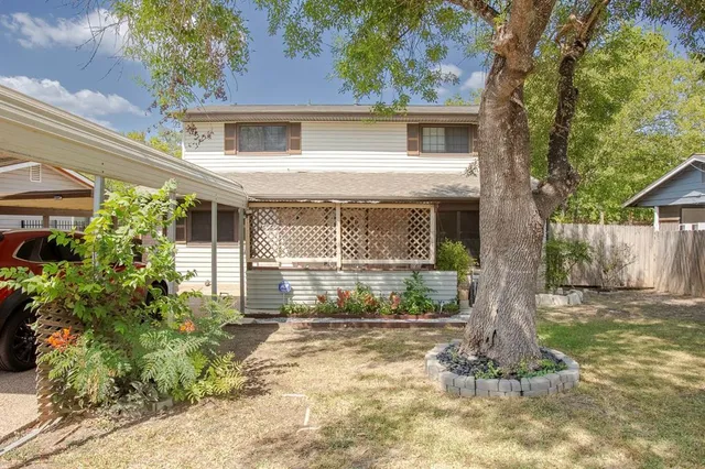 $414,000 | 512 Bramble Drive, Austin, TX 78745