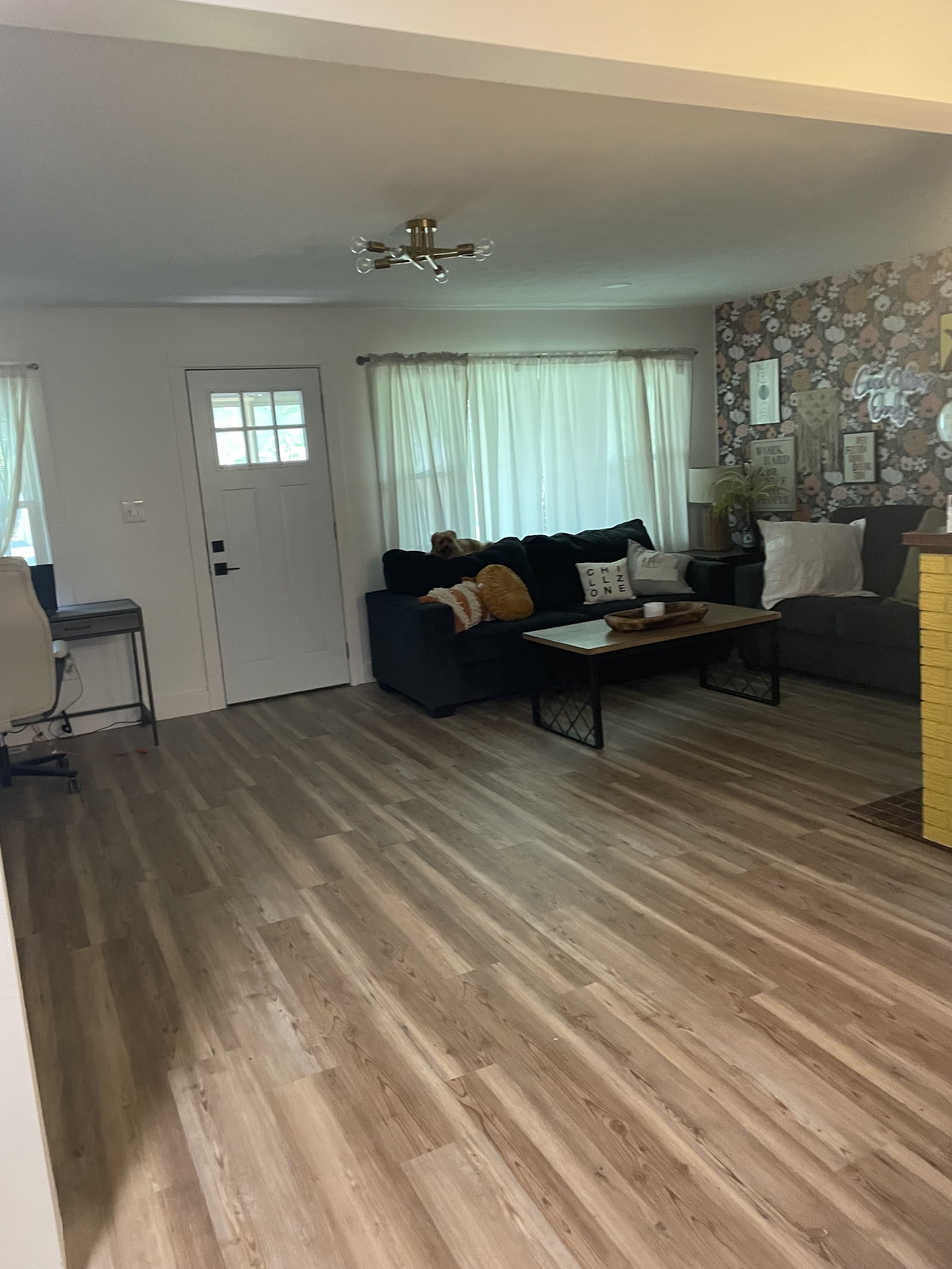 1826 South R Street Elwood, IN 46036 - Photo 2 of 11
