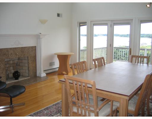 20 Wheatfield Cove Road Narragansett, RI 02882 - Photo 5 of 12 Living Room.