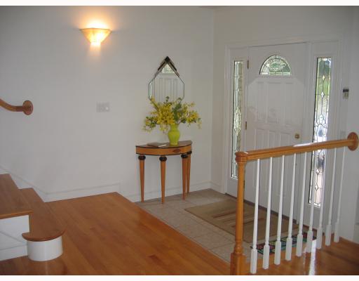 20 Wheatfield Cove Road Narragansett, RI 02882 - Photo 8 of 12 Other. Foyer