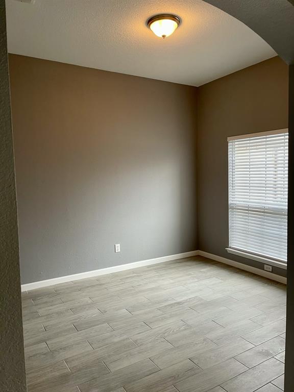 4513 Normandy Way Grand Prairie, TX 75052 - Photo 25 of 40