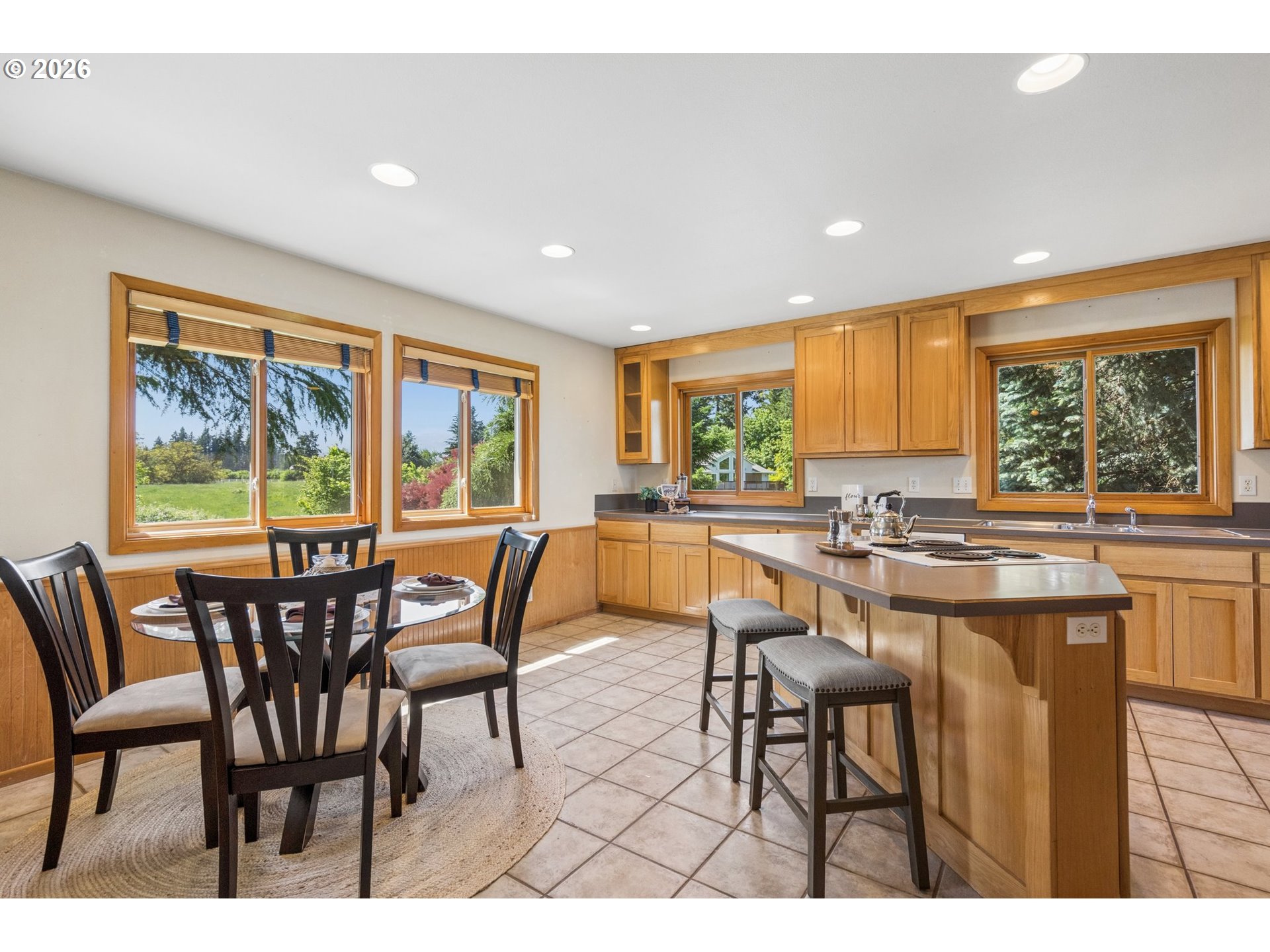 22016 Airport Road Northeast Aurora, OR 97002 - Photo 8 of 48