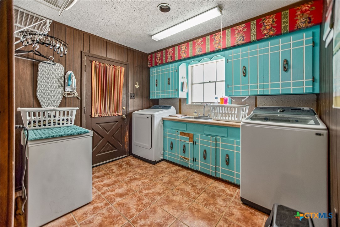 1640 South Virginia Street Port Lavaca, TX 77979 - Photo 12 of 43