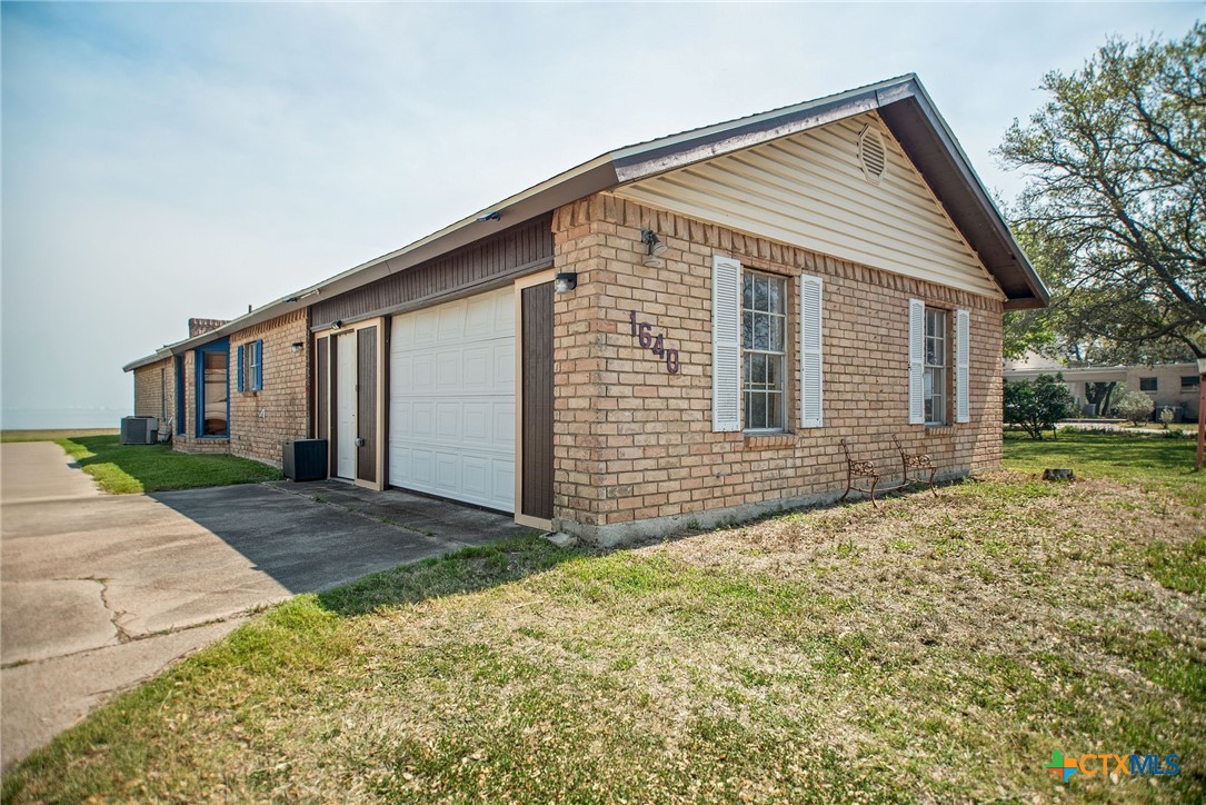 1640 South Virginia Street Port Lavaca, TX 77979 - Photo 9 of 43