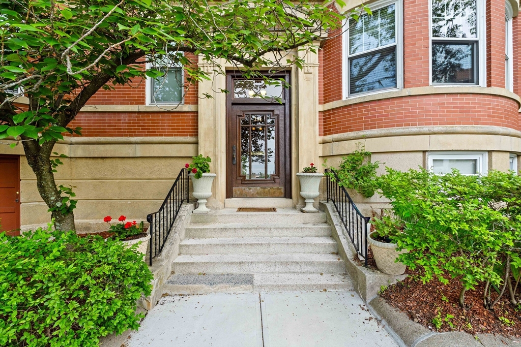 231 Rawson Road, Unit 4 Brookline, MA 02445 - Photo 20 of 21