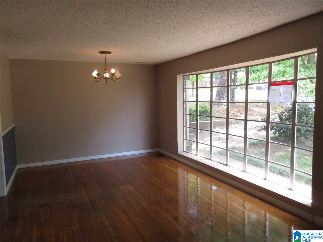 836 Glen Ridge Drive Fairfield, AL 35064 - Photo 3 of 8