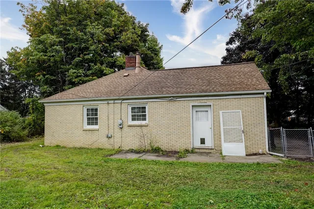 $1,600 | 4539 Dewey Avenue, Greece, NY 14612