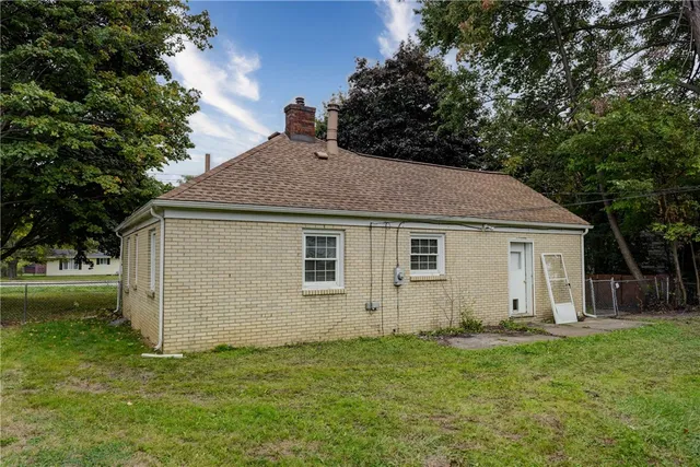 $1,600 | 4539 Dewey Avenue, Greece, NY 14612